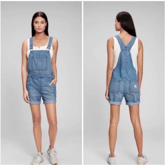 ☀️3 for $25 SUMMER SALE Women's GAP Blue Denim Shorts Overalls Size Small - Picture 1 of 10